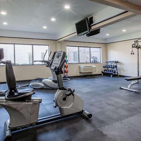 Days Inn & Suites By Wyndham Rochester Hills Mi Екстер'єр фото