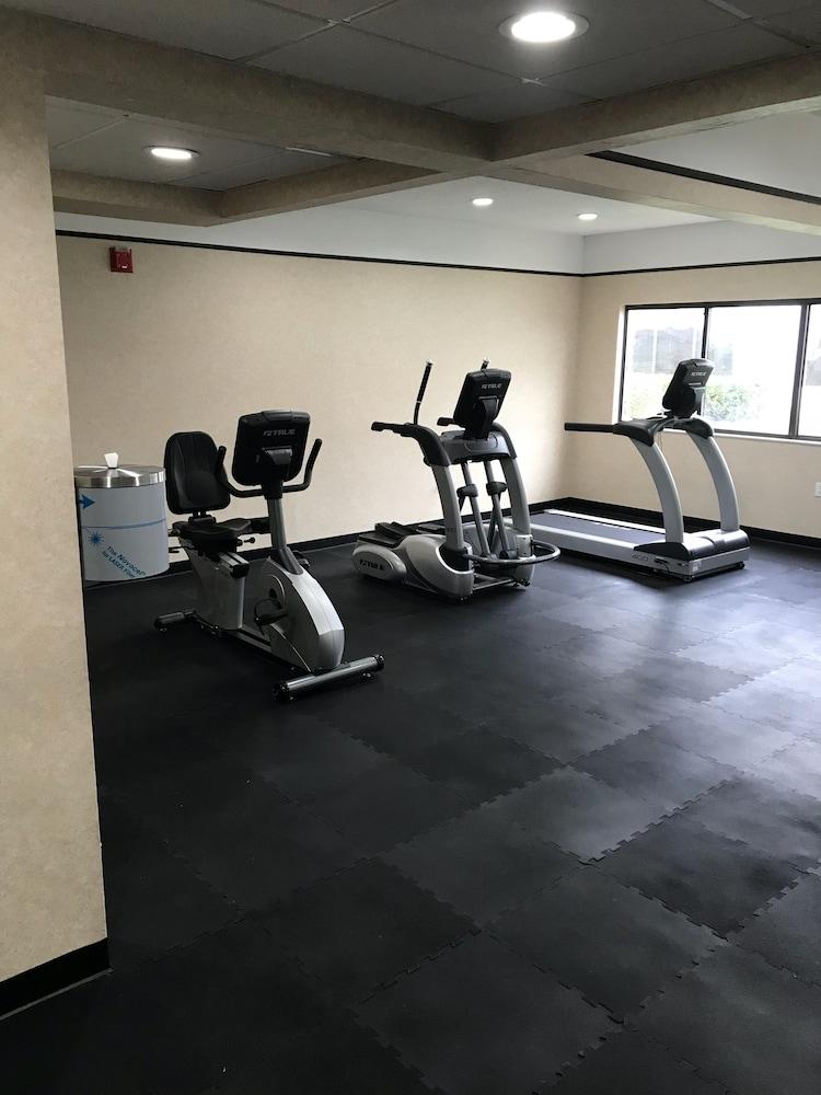 Days Inn & Suites By Wyndham Rochester Hills Mi Екстер'єр фото