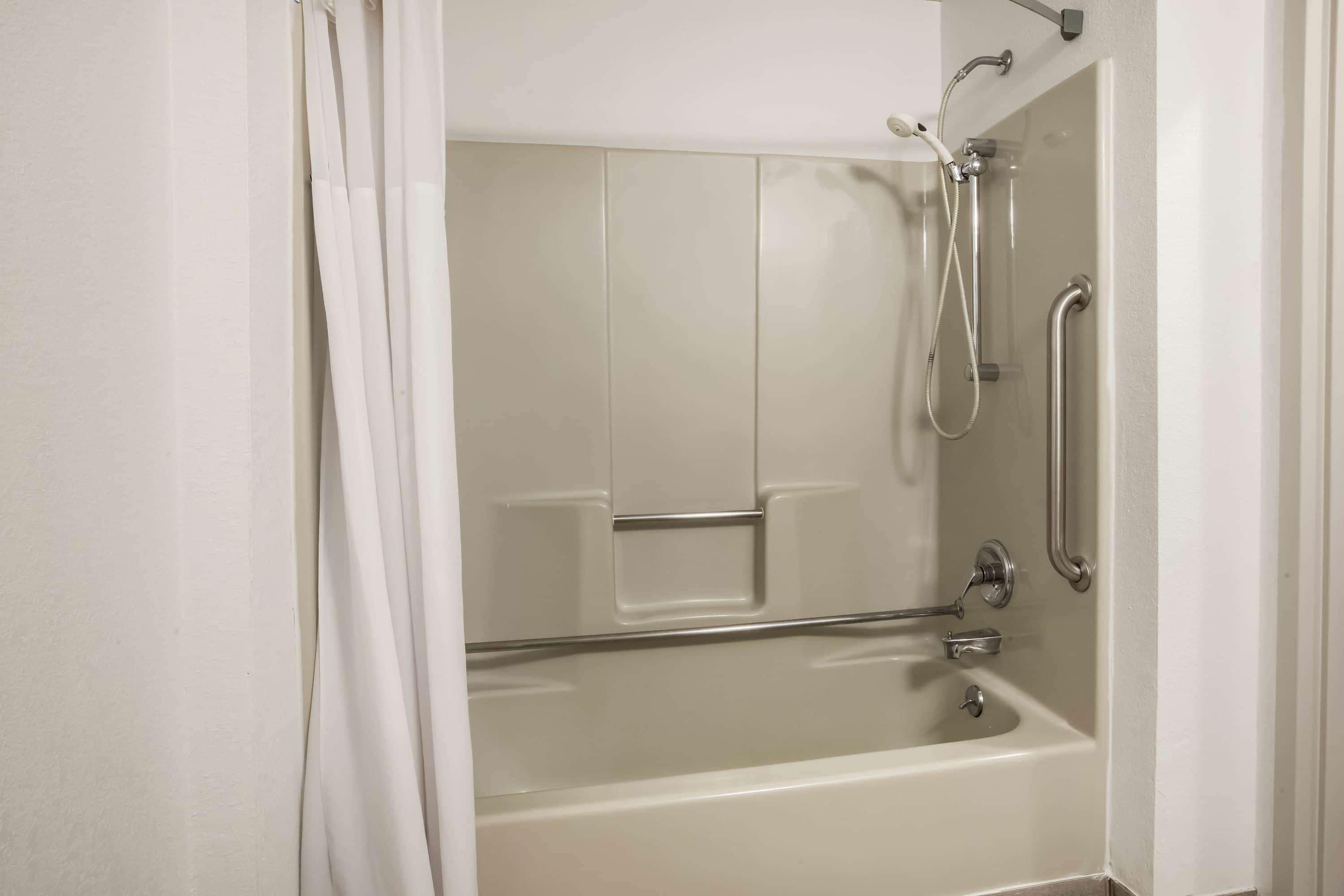 Days Inn & Suites By Wyndham Rochester Hills Mi Екстер'єр фото