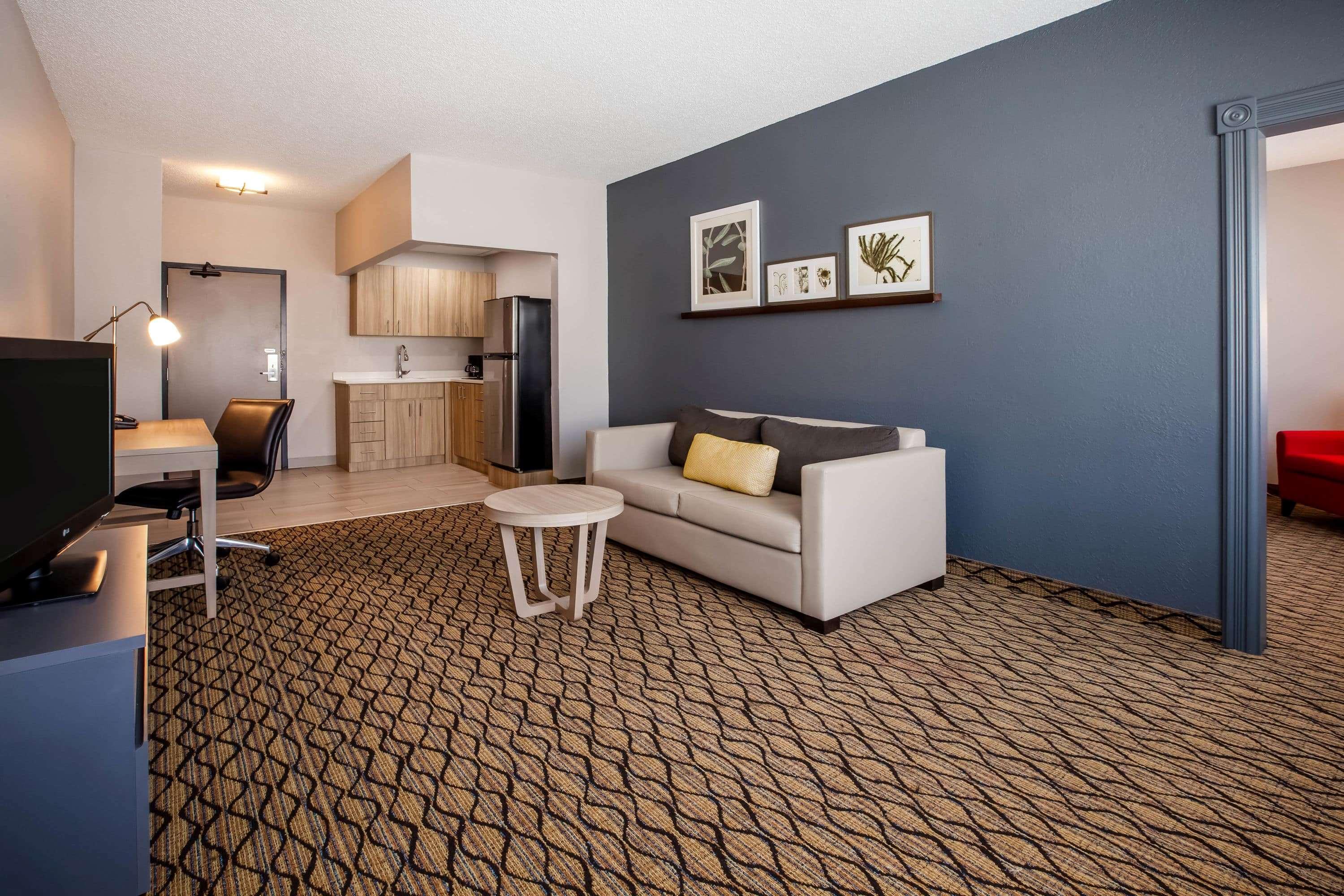 Days Inn & Suites By Wyndham Rochester Hills Mi Екстер'єр фото